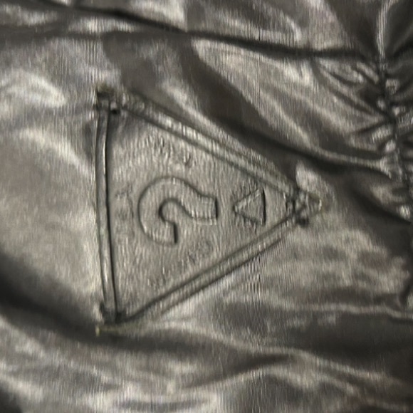 Guess down-filled - Picture 3 of 5